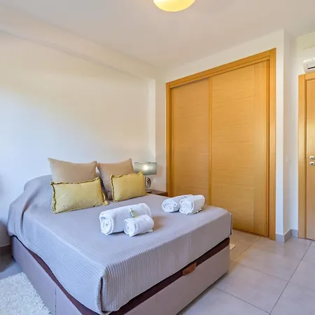 Avec Terrasse Et Acces A La Piscine A - Pt-1-50 Apartman Albufeira